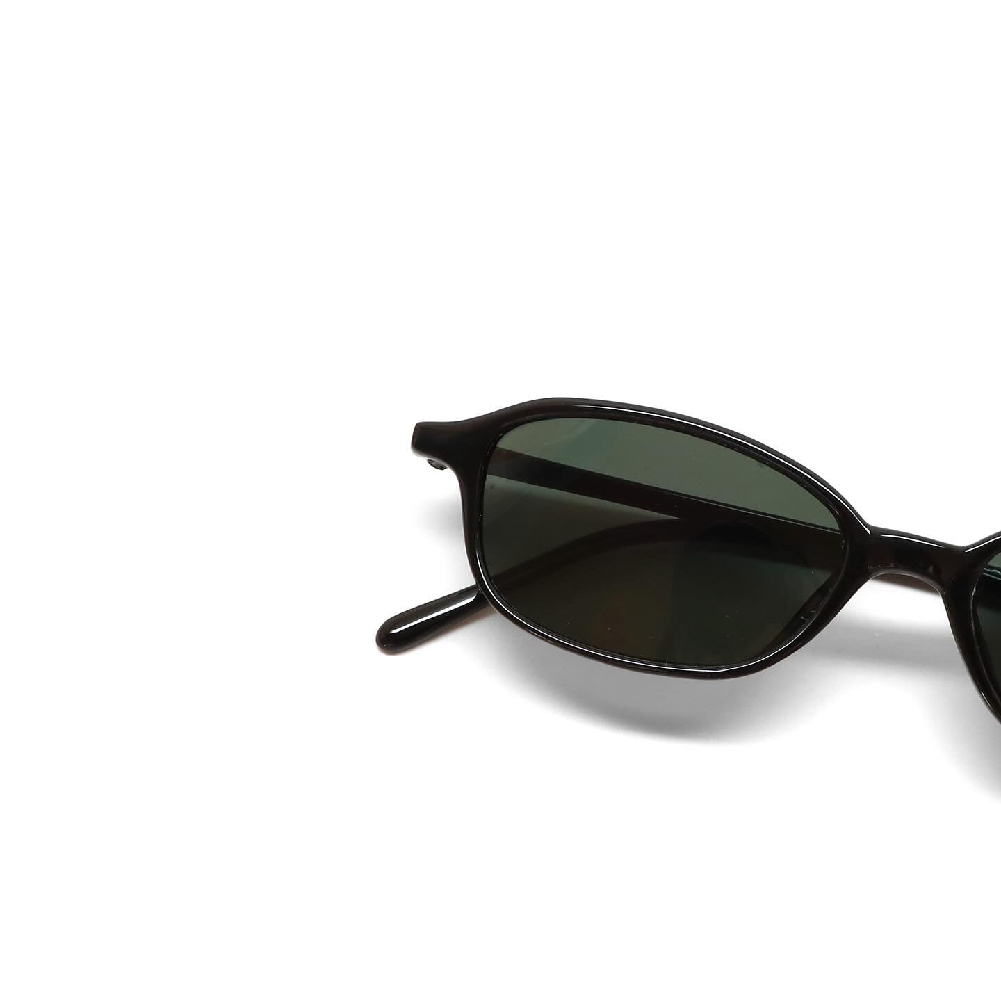 LAST CALL //Style 37// Deluxe Vintage 90s Deadstock Small Chic Oval Sunglasses - Black