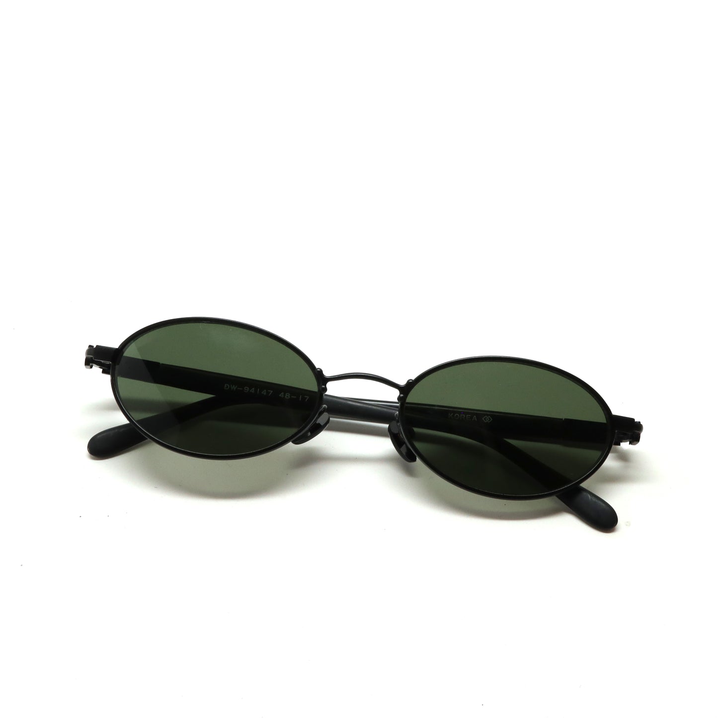 //Style 147// Deluxe High Quality Vintage Black Oval Sunglasses